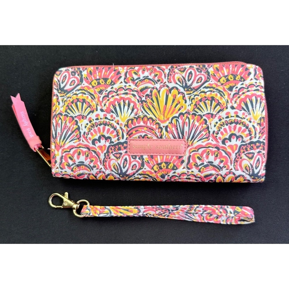 Simply Southern Peach Multi Color Quilted Shell Wristlet Zip-Around‎ 8x4.5" New